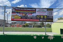 Habitantes del sector colocaron una lona para denunciar los hechos.