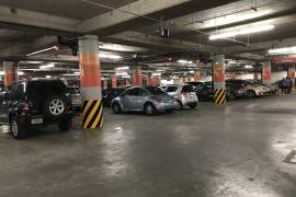 Morena propone que estacionamientos sean gratuitos en hospitales y centros comerciales