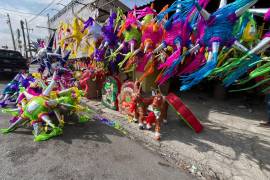 Las piñatas personalizadas para empresas y universidades se han convertido en una parte importante de la producción de Piñatas El Rey Jesús.