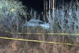 La volcadura ocurrió a la altura del kilómetro 3 de la carretera Sabinas-Juárez, en una zona de curva cerrada.