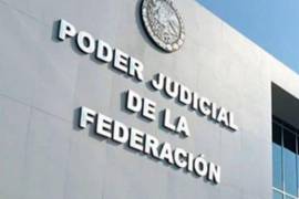 Concedió una suspensión provisional en un juicio de amparo en la que prohíbe la transferencia de los recursos, que llegan a 15 mil millones de pesos, a la Tesorería de la Federación