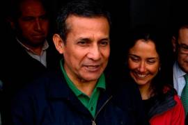 Expresidente peruano Ollanta Humala y su esposa salen de prisión