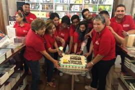 Celebran con éxito en Pijamada Literaria en la Monsiváis de Saltillo