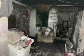El afectado perdió algunos de sus muebles en el incendio.