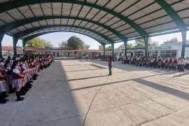 Algunos grupos continúan sus actividades académicas de manera virtual ante los contagios.