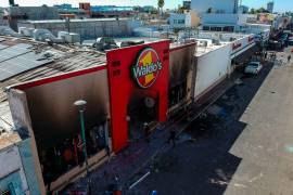 Movilizan traslado de transformador eléctrico en investigación de incendios