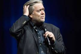 Steve Bannon va en auxilio de la ultraderecha en Francia