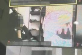 Durante clase en línea, ladrón somete a adolescente y roba un vehículo en Durango (video)
