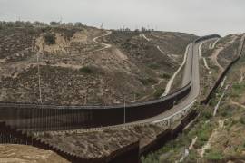 Funcionarios del gobierno de Trump y algunos legisladores de estados fronterizos han advertido que los cárteles mexicanos utilizan drones en la frontera para traficar con drogas.