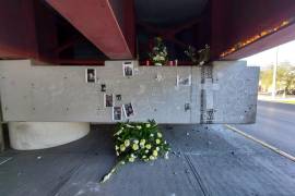 Piden justicia para joven saltillense que murió tras accidente en Navidad; colocan memorial en el sitio
