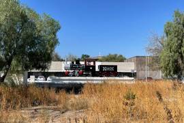 Los trabajos se concentran en el cruce de Luis Gutiérrez y Emilio Carranza, donde actualmente opera el tren de carga, aunque aún no está confirmada la ubicación de la futura estación.