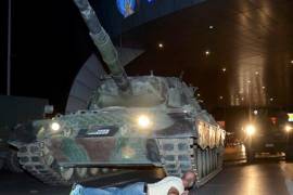 México condena el alzamiento militar en Turquía