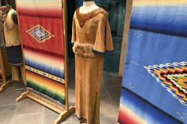 Donan al Museo del Sarape un ‘traje típico’ de Monclova