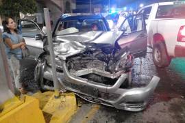 Difieren. Ninguno de los conductores aceptó la responsabilidad del choque ocurrido de madrugada en Eulalio Gutiérrez y María Rodríguez.