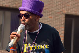 Spike Lee festeja en honor a Prince