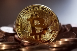 El bitcoin alcanzó 72,234 dólares mientras los inversores están atentos a un próximo evento del sector, que suele aumentar el precio de esta moneda virtual