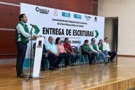 Carlos Villarreal señaló que algunos beneficiarios habían esperado entre 30 y 35 años para completar la regularización de sus propiedades.