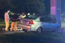 El accidente se reportó durante las primeras horas del 24 de diciembre, sobre la Avenida Lázaro Cárdenas, a la altura de la zona de Las Brisas. FOTO: ESPECIAL.