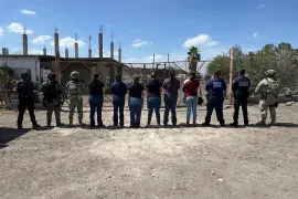 Elementos de corporaciones estatales y federales participaron en el cateo realizado el 16 de septiembre en una chatarrera de la colonia Las Torres, en Nueva Rosita, como parte de una investigación por robo.