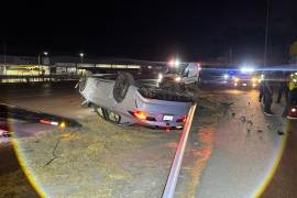 El accidente ocurrió alrededor de las 00:30 horas sobre el bulevar Miguel Ramos Arizpe.