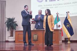 Susana Victoria Sierra, directora de la Escuela de Psicología en Monclova, agradeció el respaldo de la comunidad universitaria tras ser ratificada en su cargo por segundo período consecutivo.