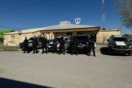 Miembros del departamento de Seguridad Pública de San Buenaventura invitan a los habitantes a postularse para los puestos temporales de Policía Auxiliar.