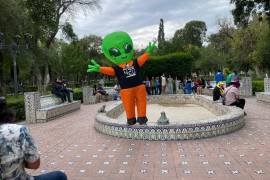 Manifestantes del movimiento Saltillo Cuatro Veinte se reunieron en la Fuente de las Ranas, en la Alameda, para exigir la legalización del cannabis en Coahuila.