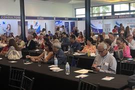 Se informó que durante el congreso se impartieron diferentes conferencias y capacitaciones durante todo el día. FOTO: