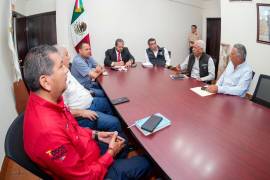 Tomás Gutiérrez Merino se reunió con representantes de Conagua para revisar las condiciones del arroyo La Encantada y las necesidades de atención.