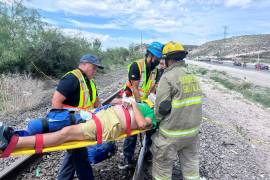 El lesionado fue llevado grave a la Clínica Dos del IMSS.