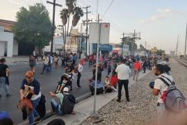 Los migrantes tienen como destino final las ciudades fronterizas de Piedras Negras o Acuña.