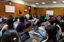 Lydia María González Rodríguez, informó que esta charla está dirigida a los jóvenes de Saltillo y se ofrece de manera gratuita a instituciones educativas.