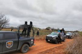 La Fiscalía General del Estado confirmó que dos militares resultaron heridos durante el enfrentamiento y reciben atención médica.