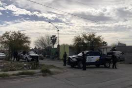 Autoridades resguardaron el domicilio en el Fraccionamiento La Hacienda mientras se realizaba el cateo.