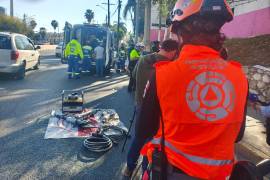 Los heridos fueron trasladados por unidades de la Cruz Roja a las instalaciones del Hospital Universitario para su atención médica