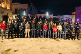 Autoridades municipales realizaron el fin de semana un operativo de revisión en bares y cantinas del Centro Histórico, donde verificaron el cumplimiento de medidas de seguridad, Protección Civil y normatividad.