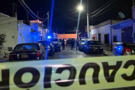 Elementos de la Agencia de Investigación Criminal acudieron al domicilio ubicado en la zona centro de Saltillo tras el reporte al 911.