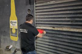 Personal de Inspección y Verificación colocó sellos de clausura en un billar tras registrarse una riña en su interior.