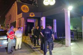 Autoridades municipales y estatales iniciaron revisiones a bares y antros de Saltillo para verificar condiciones estructurales, luego del incidente ocurrido el pasado fin de semana en un establecimiento de la ciudad.
