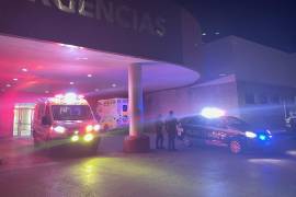 El hombre lesionado fue trasladado al Hospital General bajo custodia policial, donde recibió atención médica tras su caída.