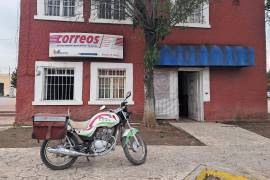 Aunque las cartas personales han disminuido, Correos de México mantiene su actividad con paquetería, envíos institucionales y entregas relacionadas con las compras por internet.