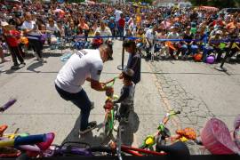 Niñas y niños disfrutarán de juegos, espectáculos y regalos durante el festejo organizado por la Comisaría en la Ruta Recreativa.