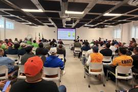 La Infoteca del campus Arteaga fue sede de la Clínica de Futbol Americano organizada por la Universidad Autónoma de Coahuila.