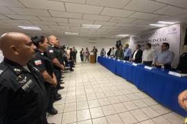 En el evento estuvo, además del Alcalde de Monclova, el teniente coronel Salvador Ramírez, del 105 Batallón de Infantería y Rodrigo Chaires, delegado de la Fiscalía General del Estado; entre otras autoridades.