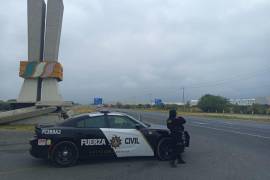 Elementos de Fuerza Civil y Guardia Nacional desplegaron operativos especiales en las carreteras a Laredo y Reynosa para reforzar la seguridad ante reportes recientes de asaltos