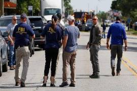 Las autoridades explicaron que el migrante intentó atropellar al agente, quien sacó su arma y disparó para defenderse. FOTO: