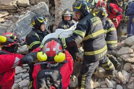 Bomberos recuperaron el tercer cuerpo del derrumbe de un edificio en la colonia Tránsito, en Ciudad de México; concluyeron las labores de rescate.