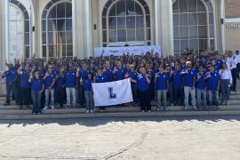 Abanderan a los Atletas que Participan en los Campeonatos Nacionales Universitarios.