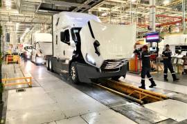 En la planta Daimler Truck Saltillo son producidas algunas de las unidades pesadas de Freightliner.
