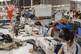 Trabajadores de la fábrica del Grupo Trayton en Binh Duong, Vietnam. Las exportaciones chinas están en auge no solo hacia Europa, sino aún más pronunciado hacia el Sudeste Asiático.